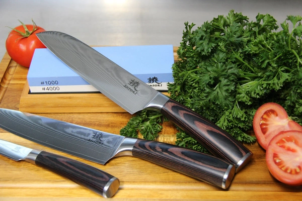 Shiori 3-Set 撓 Chairo Shōto + Santoku + Sifu - zestaw trzech noży ze stali damasceńskiej
